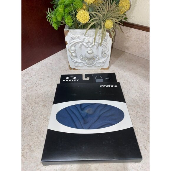 Oakley Hydrolix Neck Gaiter L/XL Navy Moisture-Wicking Breathable Fabric - Picture 2 of 4